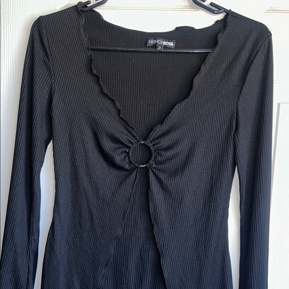 Fashion Nova Black Ribbed Long-Sleeve Ring-Front Top